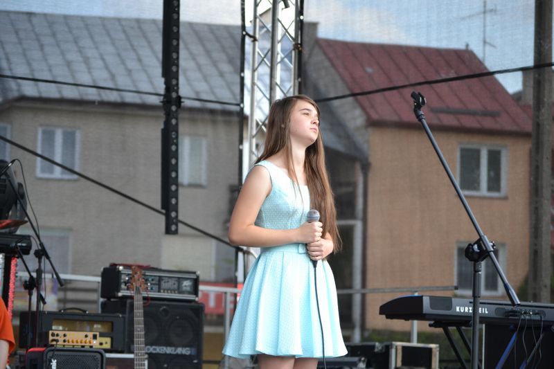 Szczytny cel, znakomity koncert i pogoda do kitu (zobacz zdjęcia)