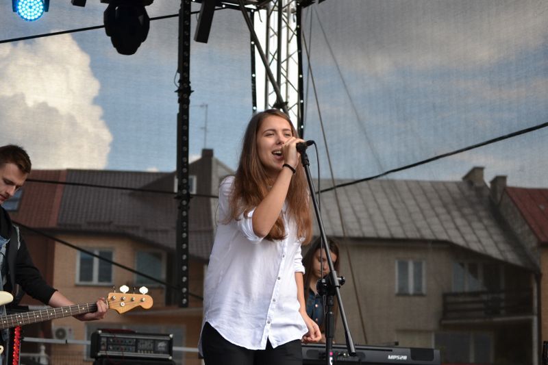 Szczytny cel, znakomity koncert i pogoda do kitu (zobacz zdjęcia)