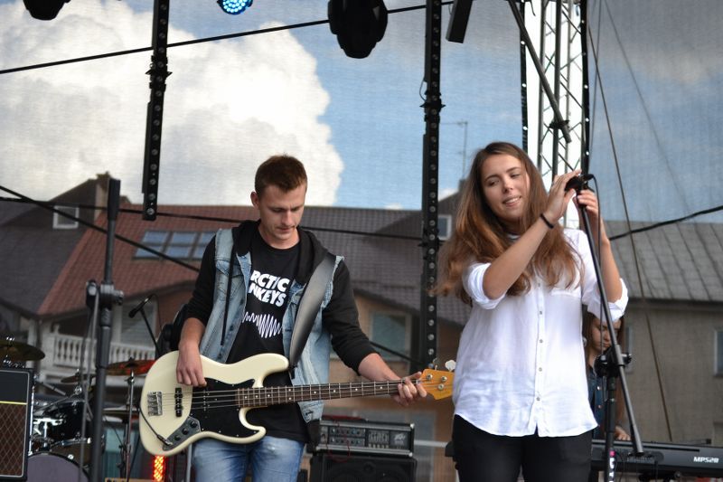 Szczytny cel, znakomity koncert i pogoda do kitu (zobacz zdjęcia)