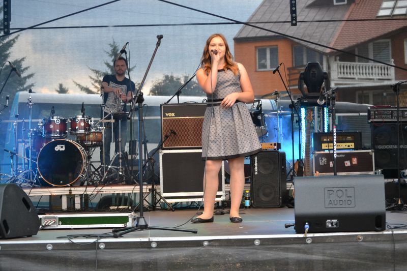 Szczytny cel, znakomity koncert i pogoda do kitu (zobacz zdjęcia)