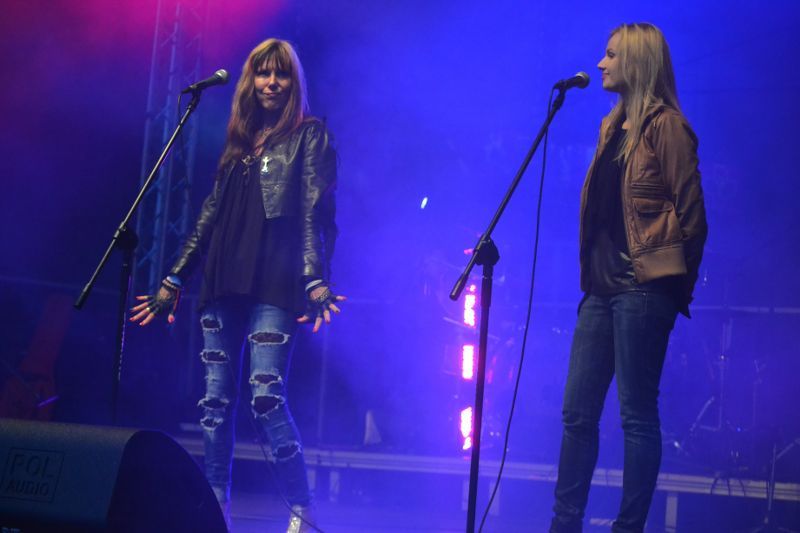 Szczytny cel, znakomity koncert i pogoda do kitu (zobacz zdjęcia)