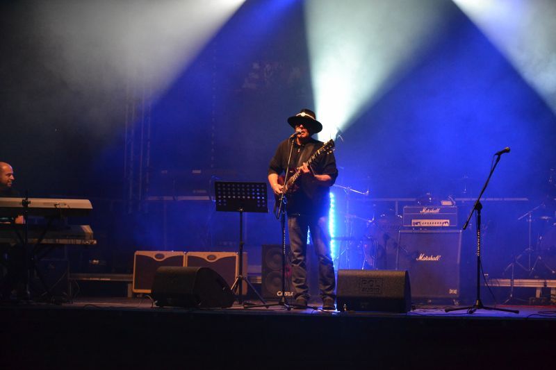 Szczytny cel, znakomity koncert i pogoda do kitu (zobacz zdjęcia)