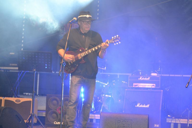 Szczytny cel, znakomity koncert i pogoda do kitu (zobacz zdjęcia)