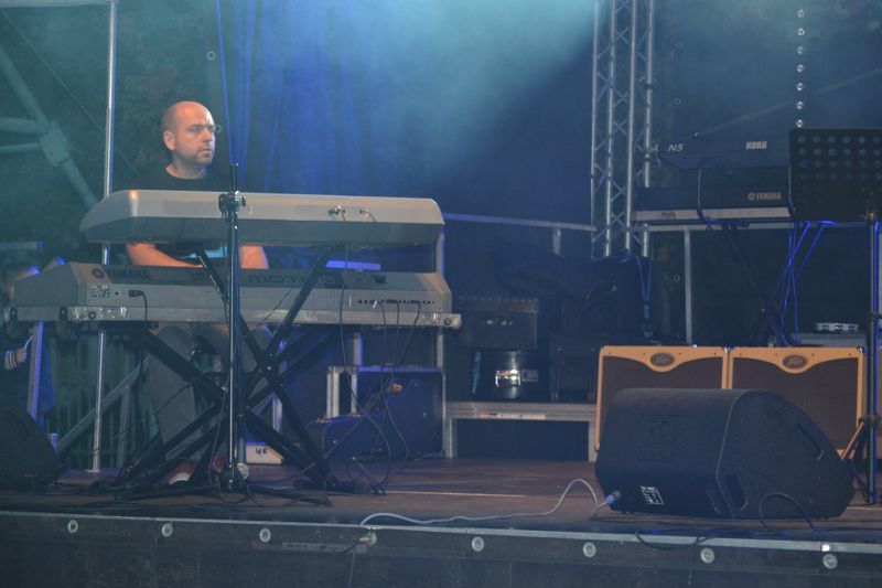 Szczytny cel, znakomity koncert i pogoda do kitu (zobacz zdjęcia)