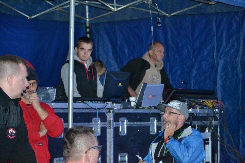 Szczytny cel, znakomity koncert i pogoda do kitu (zobacz zdjęcia)