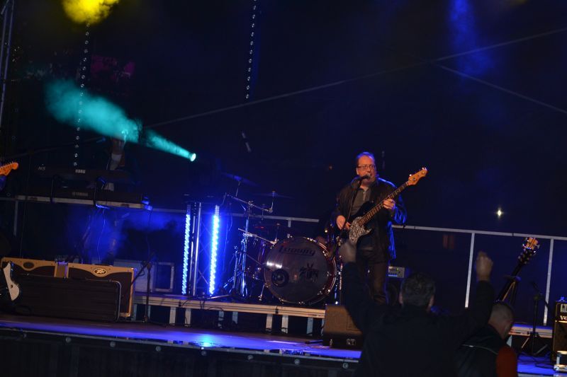 Szczytny cel, znakomity koncert i pogoda do kitu (zobacz zdjęcia)