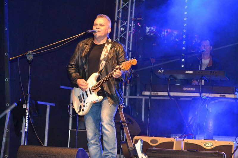 Szczytny cel, znakomity koncert i pogoda do kitu (zobacz zdjęcia)