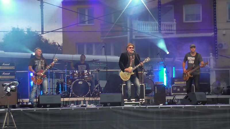 Szczytny cel, znakomity koncert i pogoda do kitu (zobacz zdjęcia)