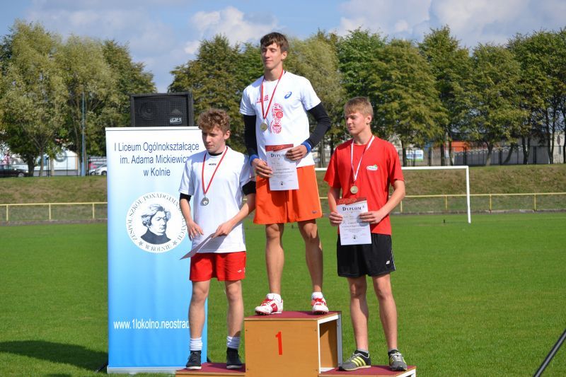 Przełajowe Biegi Jesieni organizowane przez kolneński Ogólniak na dobre weszły już do kalendarza imprez sportowych