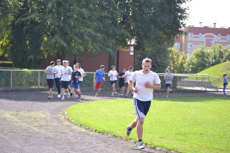 Przełajowe Biegi Jesieni organizowane przez kolneński Ogólniak na dobre weszły już do kalendarza imprez sportowych