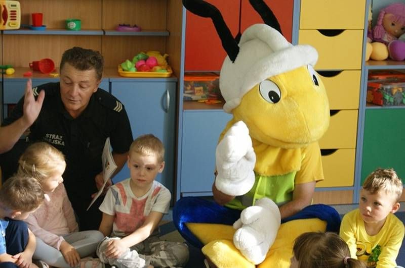 Dzieci zadowolone z akcji z Mrówką