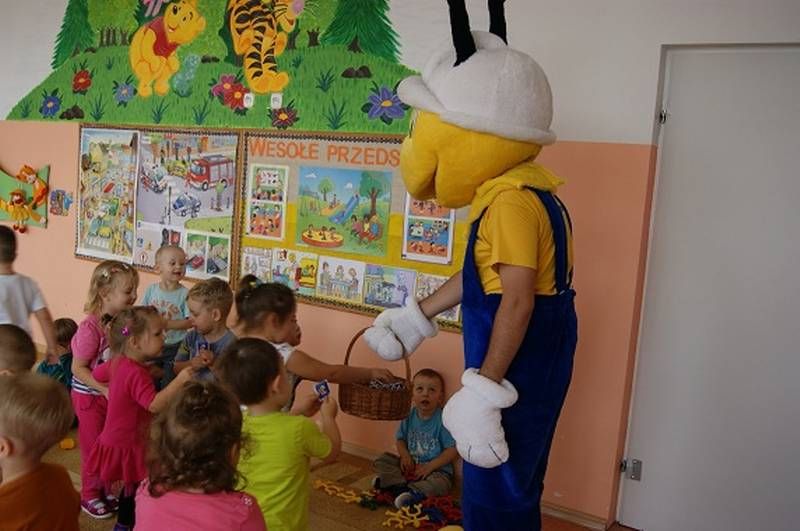 Dzieci zadowolone z akcji z Mrówką