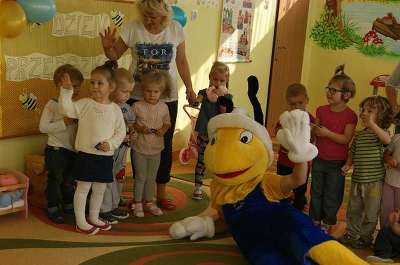 Dzieci zadowolone z akcji z Mrówką