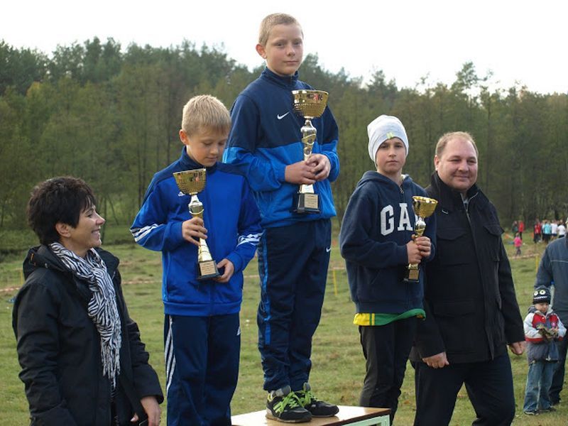Biegacze ze Stawisk i Turośli zdominowali zawody w biegach przełajowych