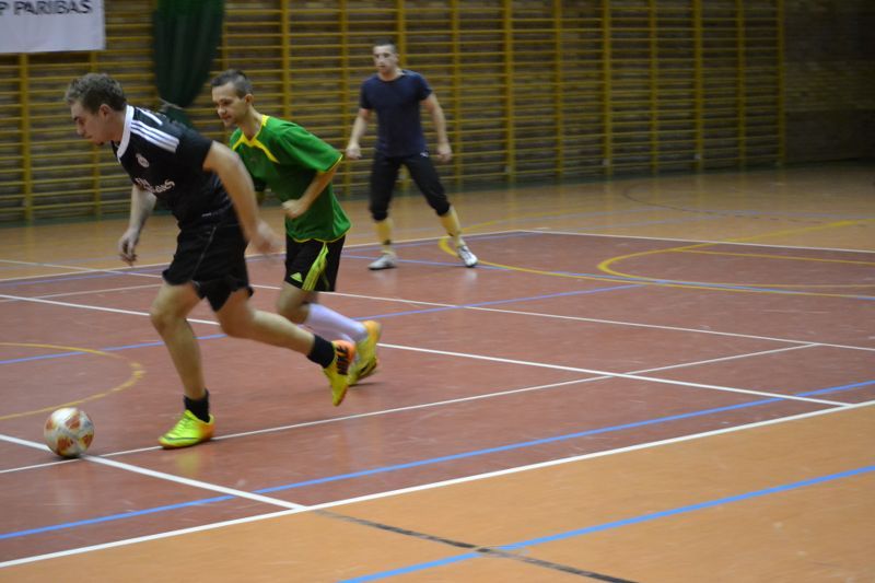 Już po trzeciej rundzie halówki. Punkty w meczu na szczycie dla Mlekpolu