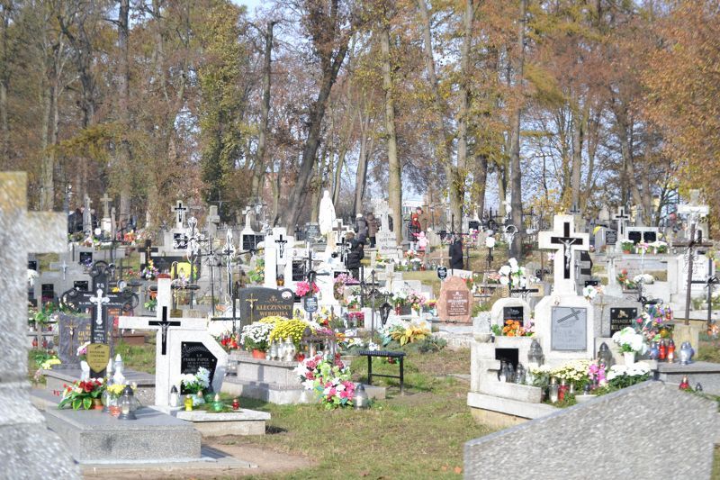 Dzień Wszystkich Świętych w Kolnie. Zobacz video i zdjęcia