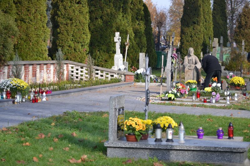 Dzień Wszystkich Świętych w Kolnie. Zobacz video i zdjęcia