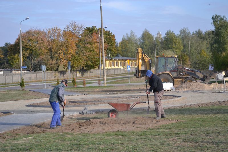 Zagospodarowano teren przy kościele