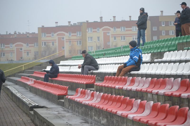 Bolesna porażka Orła na własnym boisku. Piłkarze pokonani przez KS Śniadowo