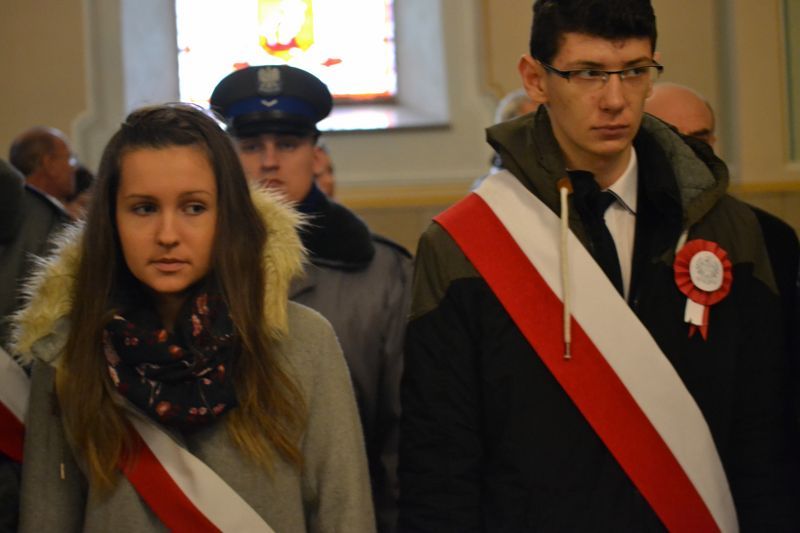 Deszcz przerwał kolneńskie uroczystości Narodowego Dnia Niepodległości. Zobacz  zdjęcia i video