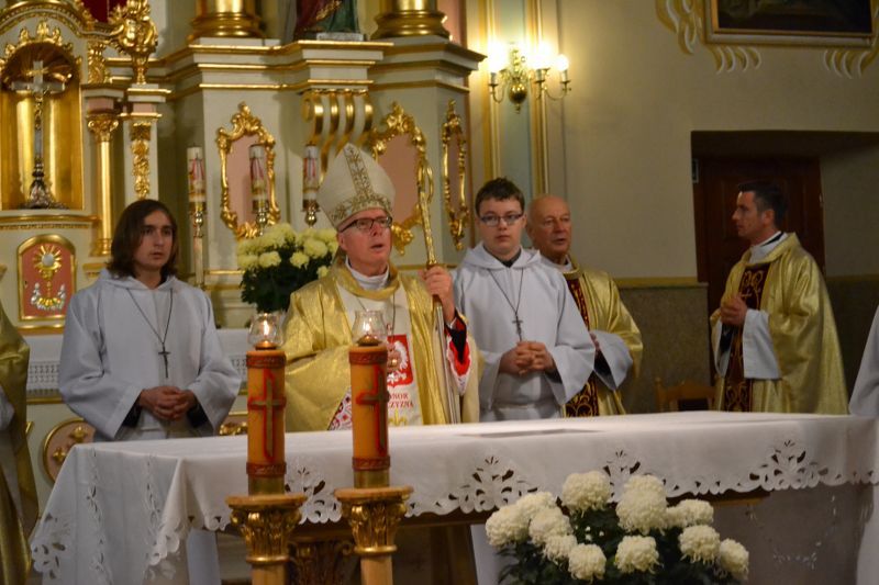 Deszcz przerwał kolneńskie uroczystości Narodowego Dnia Niepodległości. Zobacz  zdjęcia i video