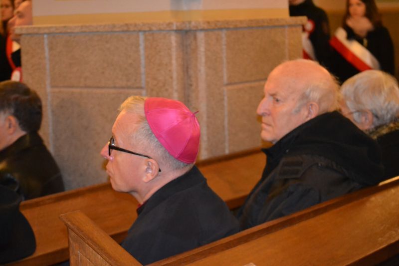 Deszcz przerwał kolneńskie uroczystości Narodowego Dnia Niepodległości. Zobacz  zdjęcia i video