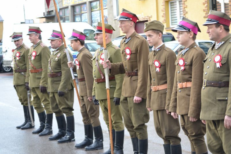 Deszcz przerwał kolneńskie uroczystości Narodowego Dnia Niepodległości. Zobacz  zdjęcia i video