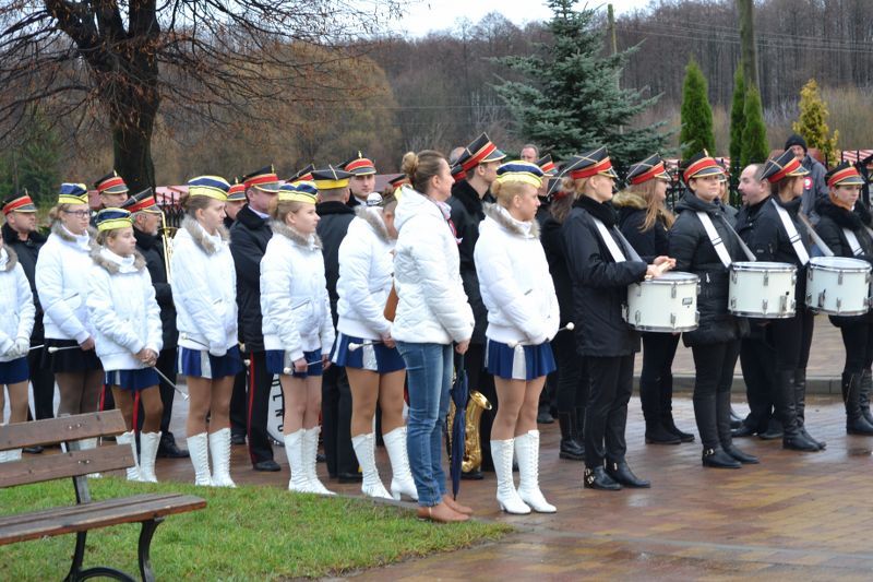 Deszcz przerwał kolneńskie uroczystości Narodowego Dnia Niepodległości. Zobacz  zdjęcia i video