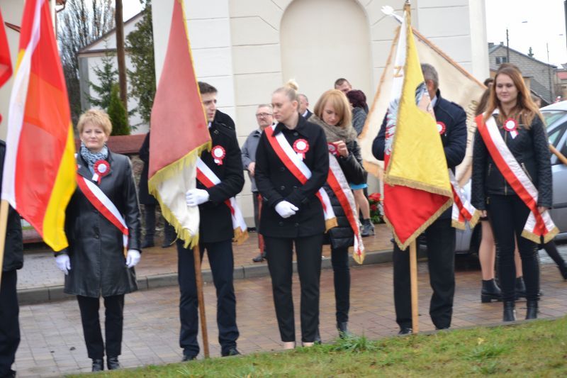 Deszcz przerwał kolneńskie uroczystości Narodowego Dnia Niepodległości. Zobacz  zdjęcia i video