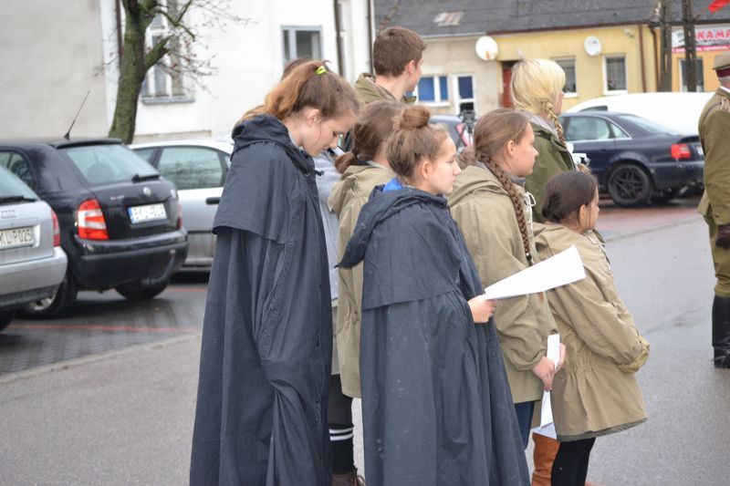 Deszcz przerwał kolneńskie uroczystości Narodowego Dnia Niepodległości. Zobacz  zdjęcia i video