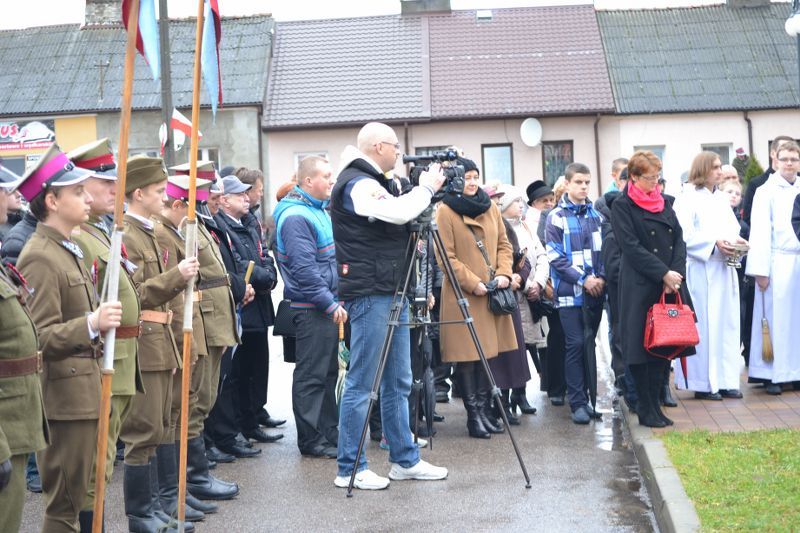 Deszcz przerwał kolneńskie uroczystości Narodowego Dnia Niepodległości. Zobacz  zdjęcia i video