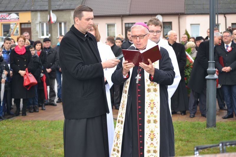 Deszcz przerwał kolneńskie uroczystości Narodowego Dnia Niepodległości. Zobacz  zdjęcia i video