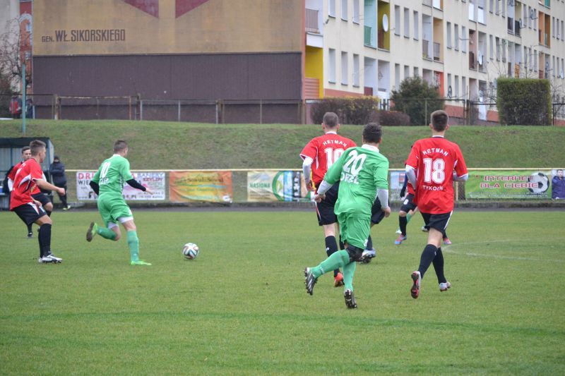 Orzeł wygrywa z Hetmanem Tykocin 3:0. Dwie bramki Gwiazdy i jedna Ossowskiego