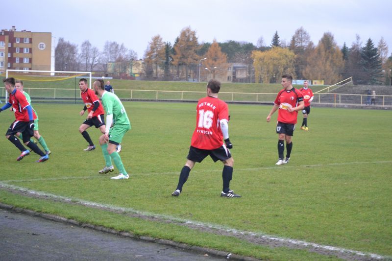 Orzeł wygrywa z Hetmanem Tykocin 3:0. Dwie bramki Gwiazdy i jedna Ossowskiego
