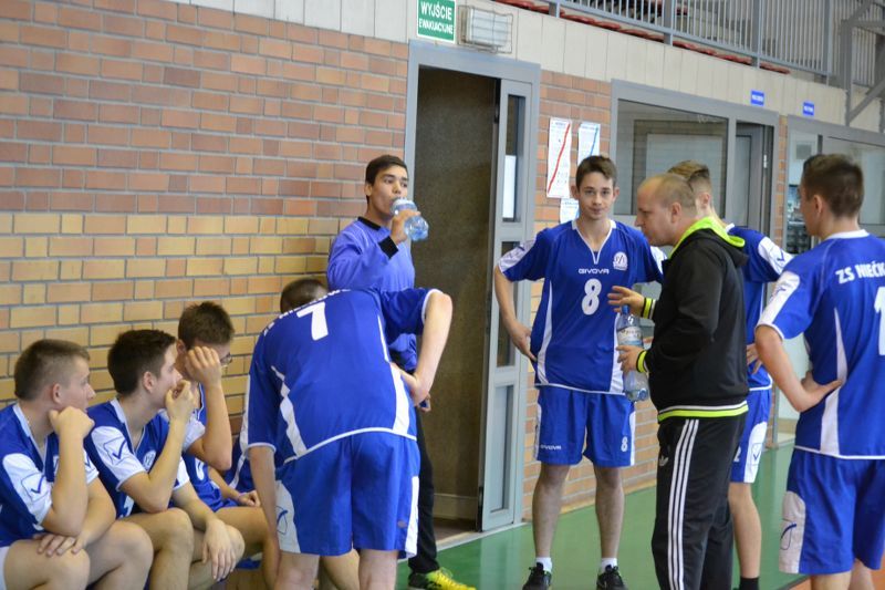 Drużyna z Kolna wygrywa z Łapami. Przegrywa z Białymstokiem