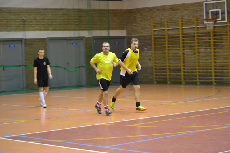 Mecz na szczycie w szóstej kolejce halówki. Nowym liderem zespół Drewniaków