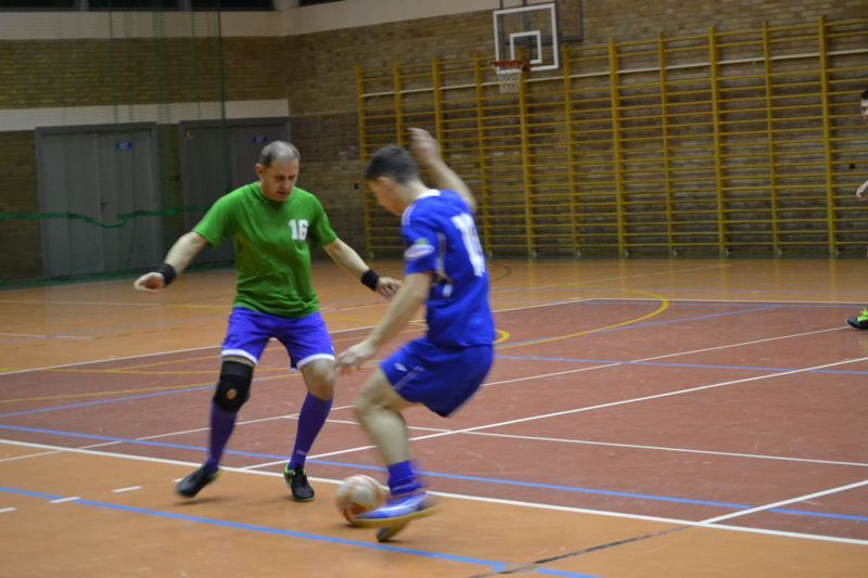 Mecz na szczycie w szóstej kolejce halówki. Nowym liderem zespół Drewniaków