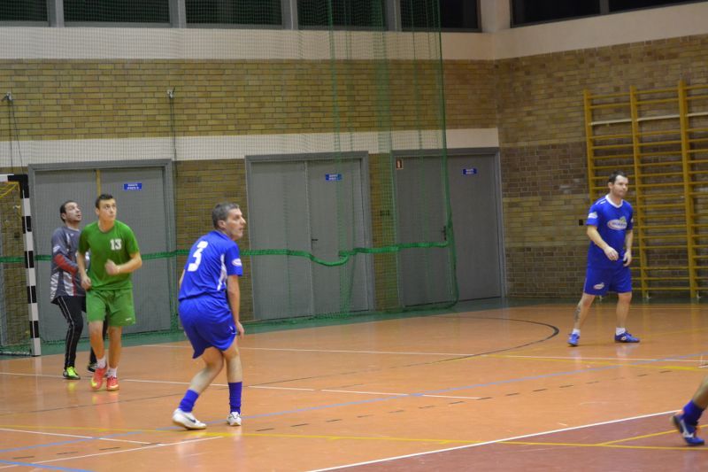 Mecz na szczycie w szóstej kolejce halówki. Nowym liderem zespół Drewniaków