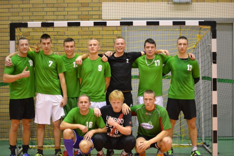 Mecz na szczycie w szóstej kolejce halówki. Nowym liderem zespół Drewniaków