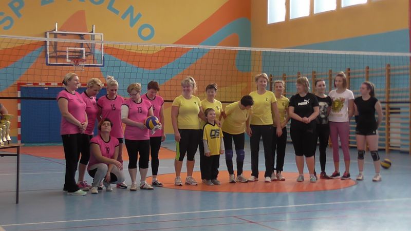 Zespół  z  Kolna wygrywa turniej siatkówki
