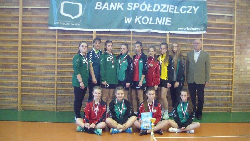 Złoty Puchar dla złotych dziewcząt z UKS ?Olimpia?. Katarzyna Rejka najskuteczniejszą zawodniczką
