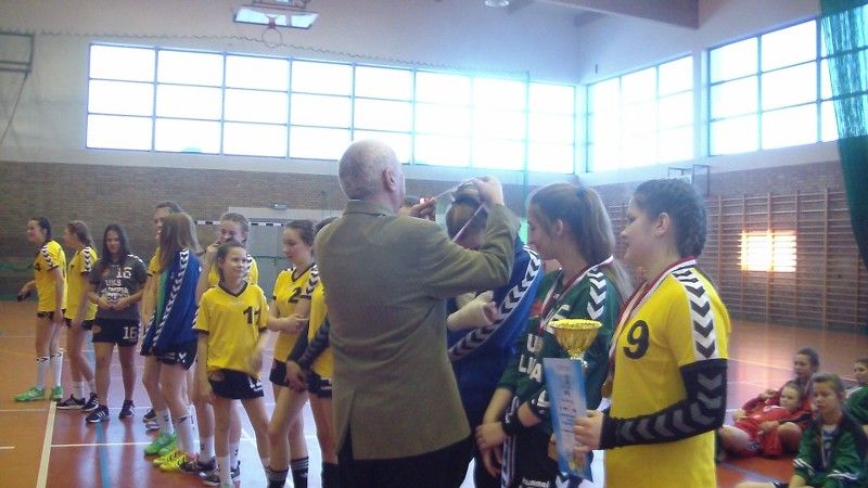 Złoty Puchar dla złotych dziewcząt z UKS ?Olimpia?. Katarzyna Rejka najskuteczniejszą zawodniczką