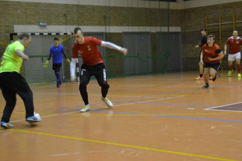 Sensacja w halówce. Drużyna Drewniaków rozbita  przez Agrocentrum