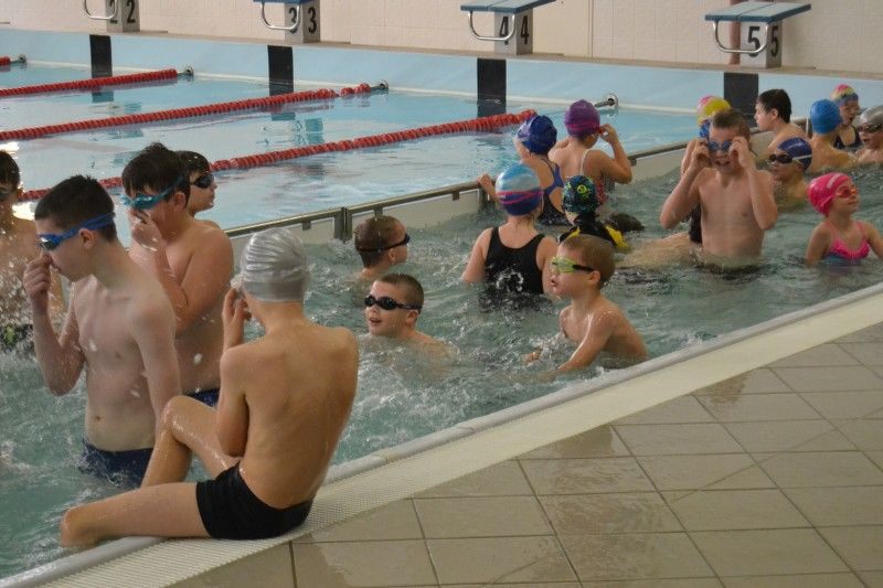 Zobacz relację fotograficzną z zawodów pływackich