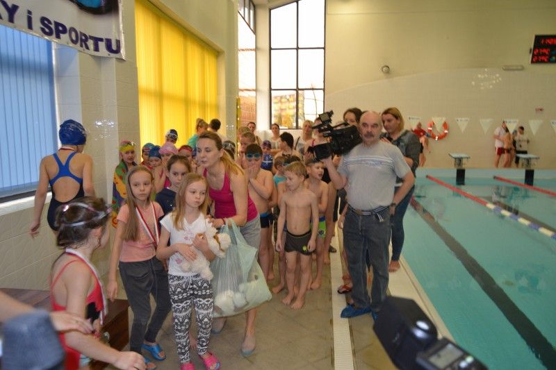 Zobacz relację fotograficzną z zawodów pływackich