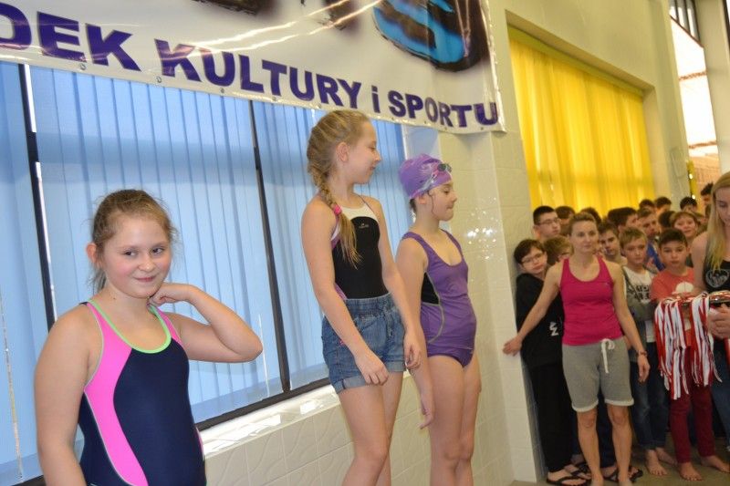Zobacz relację fotograficzną z zawodów pływackich