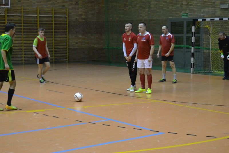 Czternasta kolejka halówki poprzestawiała nieco tabelę