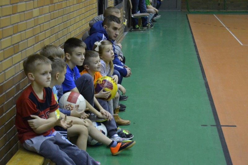 Czternasta kolejka halówki poprzestawiała nieco tabelę