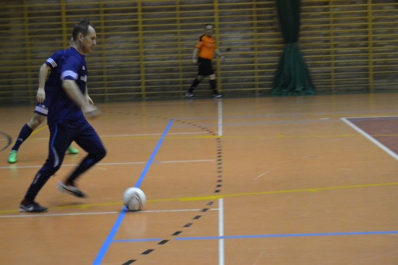 Czternasta kolejka halówki poprzestawiała nieco tabelę
