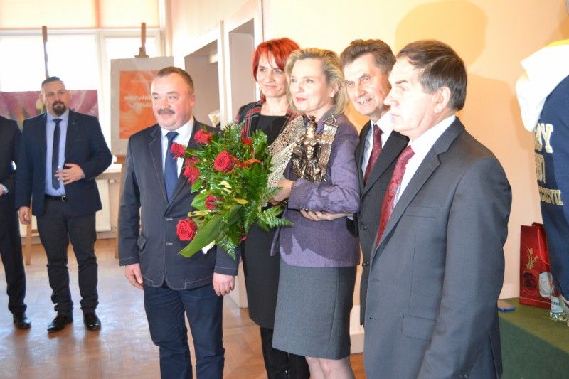 Anna Maria Anders w Kolnie. Bezpieczeństwo, infrastruktura drogowa i historia ? to priorytety kandydatki w wyborach do Senatu